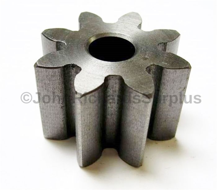 Land Rover V8 Oil Pump Gear 614037