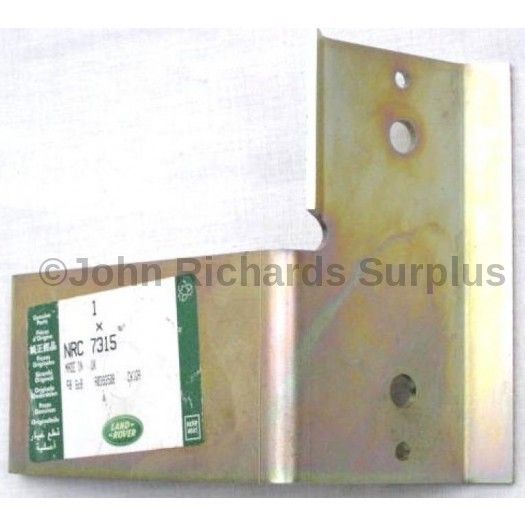 Axle Brake Pipe Bracket L/H Rear NRC7315