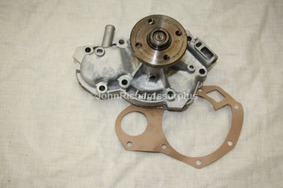 Renault Trafic MK1 2.1D Water Pump 7701461336