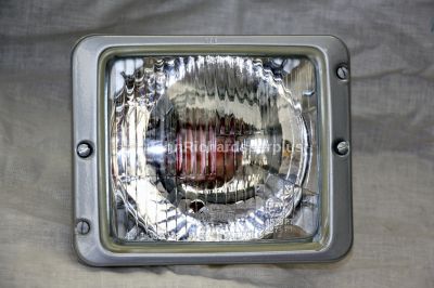 Hella Headlamp With Side Light Pilot Hole 4578R7