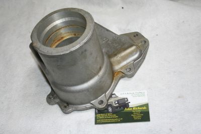 Land Rover LT95 Gearbox Front Output Housing FRC2257