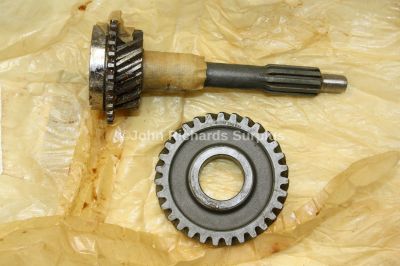 Bedford Vauxhall Gearbox Input Gear and Shaft 3040-99-763-2308