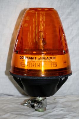 Dorman 12 Volt Pole Mount Amber Pulse Beacon Trafibeacon 85568