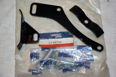Unipart Twin Exhaust Pipe Mounting Kit GEX9520