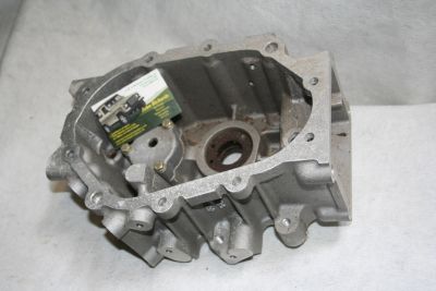 Land Rover LT77 Gearbox 5th Speed Housing Early Type STC536