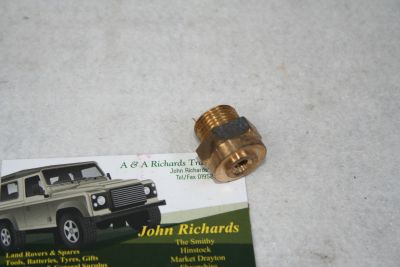 Land Rover Series Gearbox Selector Housing Brass Nut 533354