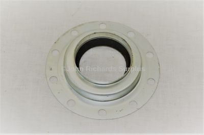 Bedford Vauxhall Oil Seal and Retainer 7132796 2530-99-832-9053