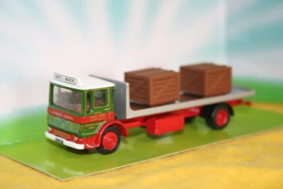 EFE Die Cast Albion 2 Axle Flatbed Lorry 1:76 Scale