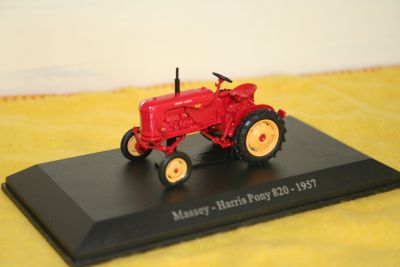 Universal Hobbies Die Cast Massey Harris Pony Tractor 1:43 scale 6020