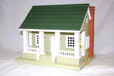 Architechtural Arts & Crafts Wooden Birdhouse 2064