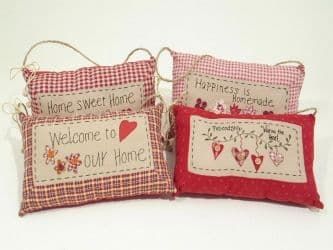 Shabby Chic Hanging Padded Pillow With 4 Quotes about Home and Friendship 2106