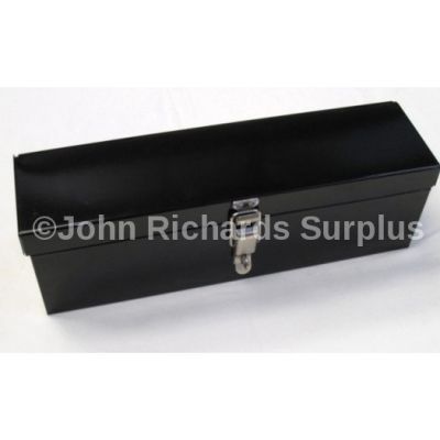 Tractor tool box with lockable clasp