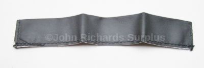 Land Rover tailgate chain sleeve 330422