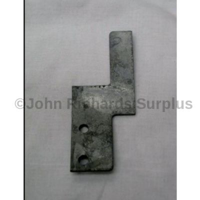 Land Rover bench seat bracket R/H 331314