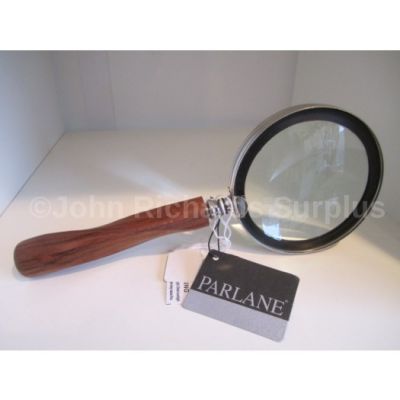Magnifying Glass with a Twisted Wooden Handle 670174
