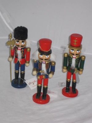 Large Wooden Christmas Nut Cracker Soldiers Decoration in 3 Styles 7509