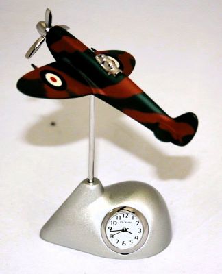 WW2 Spitfire Miniature Novelty Desk Clock 9671
