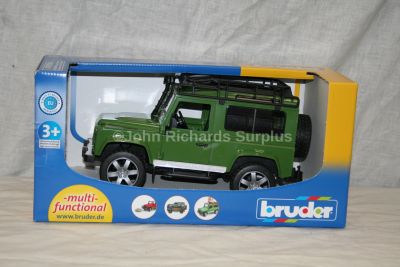 Bruder Land Rover Defender 90 Station Wagon 1:16 scale Model 2590