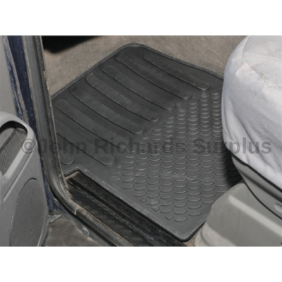 Discovery 2 Front Fitted Rubber Mat Pair DA4424 POA