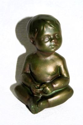 Parastone Emotion Cold Cast Bronze figurine of a Baby Sat Watching EMO19 