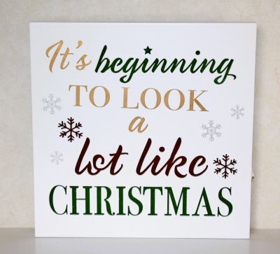 It's beginning to look a lot like Christmas Light Up Wall Plaque XM3222