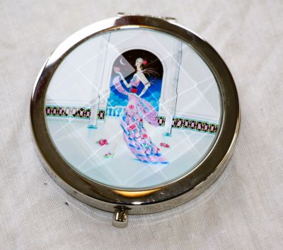 Charleston Lady Compact Mirror in 3 Colours. LP14840 