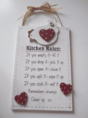 Cockerel & Hearts Design Kitchen Rules Hanging Plaque. 61641 W/S XT24