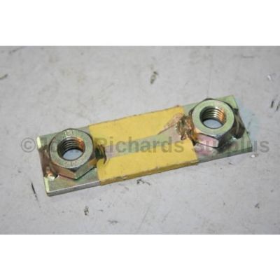 Land Rover Military Defender roll bar nut plate MTC5519