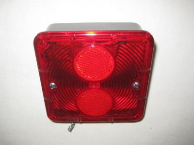 Britax stop/tail lamp assembly with number plate lens part no 700.00