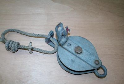 Single Sheave Opening Roller Pulley 3CWT Used Condition