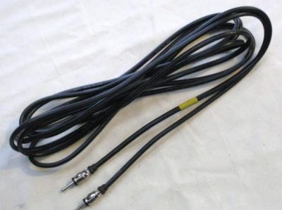Car aerial extension lead with 2 male plugs
