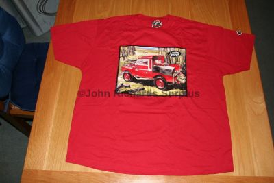 Official Land Rover Series 1 T-Shirt in a tin RedS