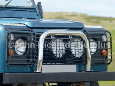 Defender Front Lamp Guard Pair STC53161 P.O.A