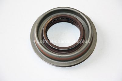 Freelander1 Rear Diff Unit Driveshaft Oil Seal TOC100000