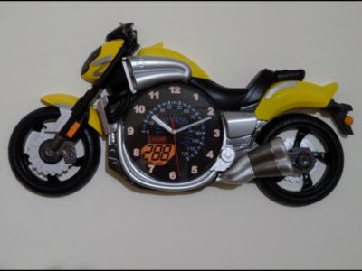 Yamaha V-Max Luxury Motorcycle wall clock Yellow