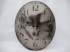 Wolf Affection Small Oval Clock Z-5018