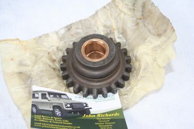 Land Rover Series Gearbox Reverse Idler Gear 576707