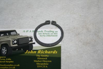 Land Rover LT77 Gearbox Rear mainshaft circlip FRC9526