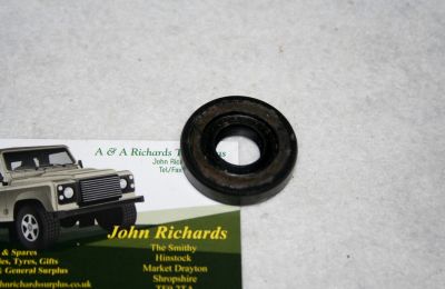 Land Rover Military Series FFR Oil Seal 529223
