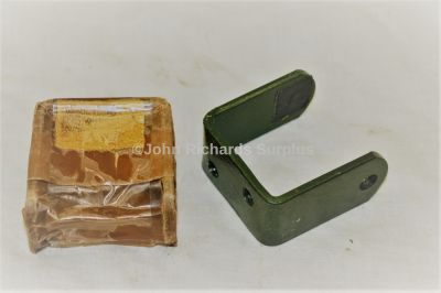Bedford Vauxhall Front Spring Leaf Clip Pair 7138284 2510-99-832-3953