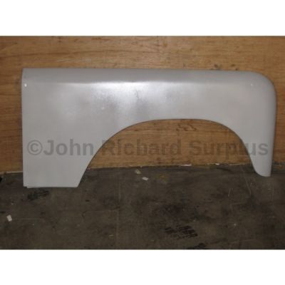 Land Rover R/H wing outer series models 330426 (Collection Only)