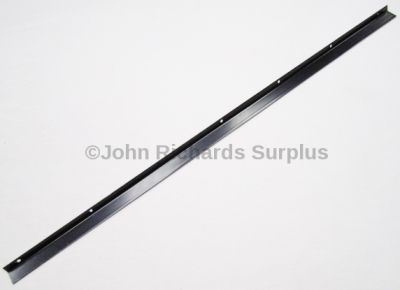Safari Rear Door Glass Retainer Top 333034