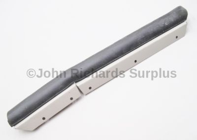 Bottom Door To Rear Body Seal R/H 346067