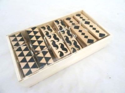 Set of 12 Novelty Wooden Pegs in Gift Box 720883