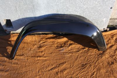 Defender Front R/H Wheel Eyebrow Moulding Black Gloss MRC9378 (New Imperfect)