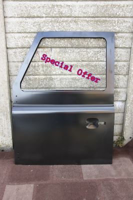 Land Rover Defender L/H Door LR029311 New With Minor Damage (Collection Only) 