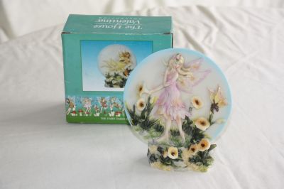 House Of Valentina Fairy on Resin Plate With Stand P428 Pink