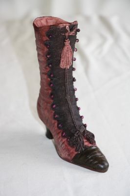 Creative Gifts Boots of Distinction Trinket Holder-Ornament Red D6577 C