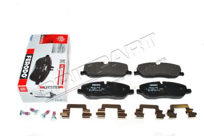 Brake Pad Set Front LR134694 LR019618 Ferodo