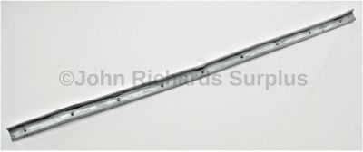 Front Door Seal Bottom R/H MRC5740